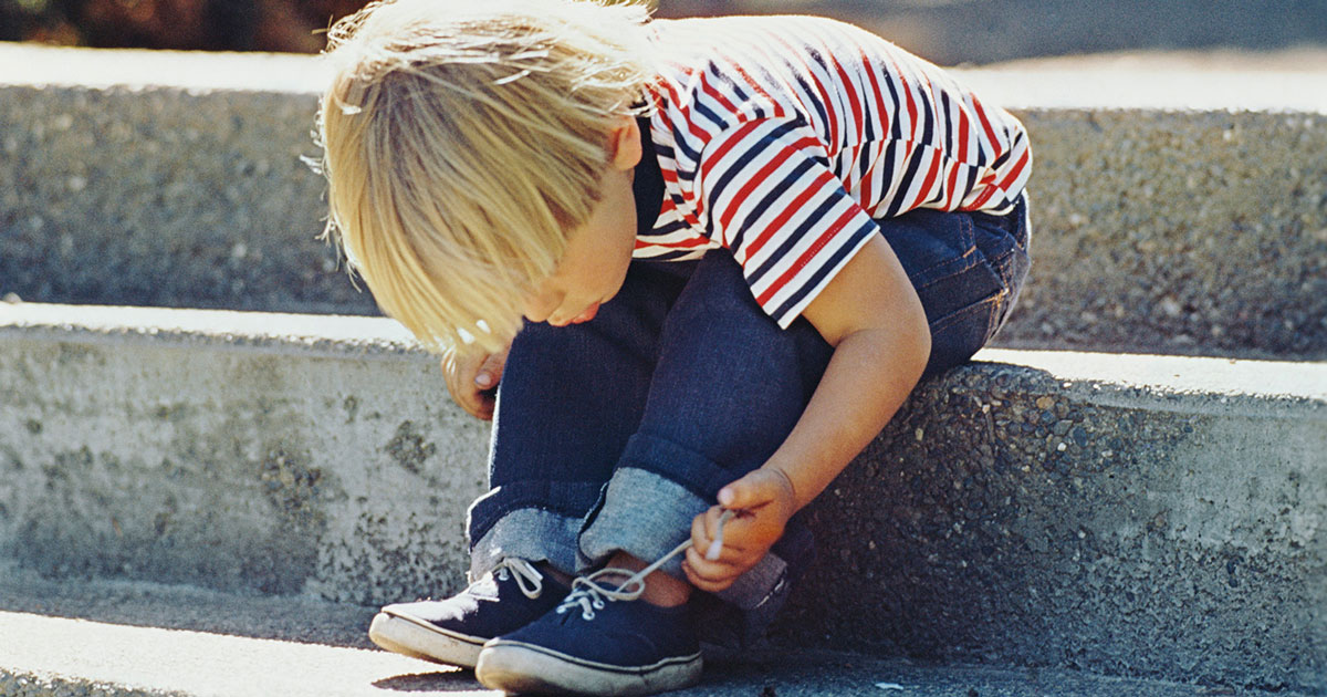 Best Way to Teach My Child How to Tie Shoes